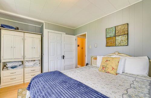 Lake Champlain Family Retreat with Deck and Yard - Foto 14