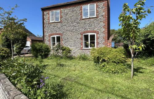 Halcyon House - Photo 15