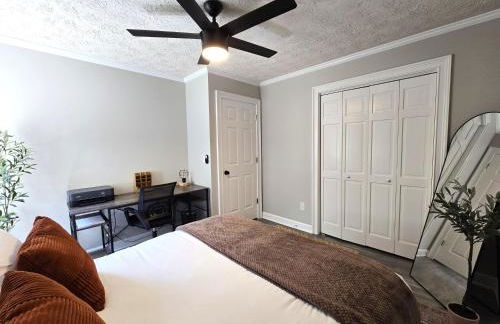 Cozy 5BR Family Retreat Firepit Games Patio - Foto 50