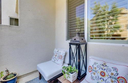 Walk to Public Transit Oceanside Home with Balcony - Photo 4