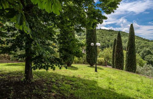Experience the charm of Tenuta Le Caselle, a cozy farmhouse surrounded by nature and comfort! - Foto 63