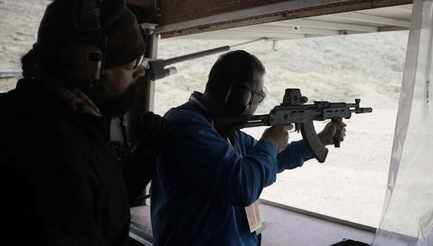 Fixez le regard sur une cible fixe