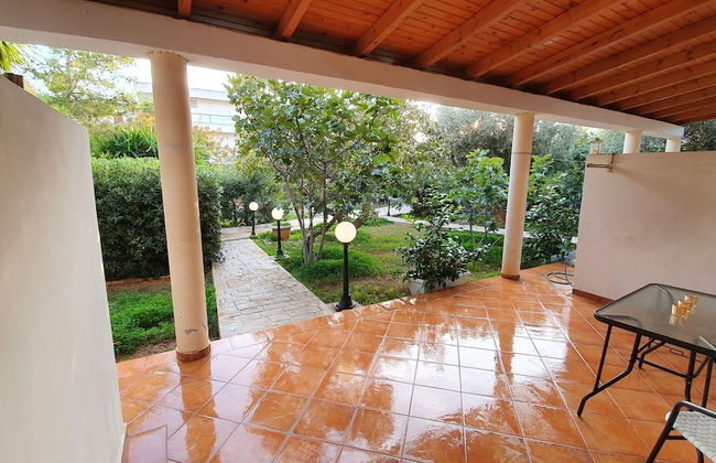 K1-George Apt. by the Sea and Airport - Photo 18