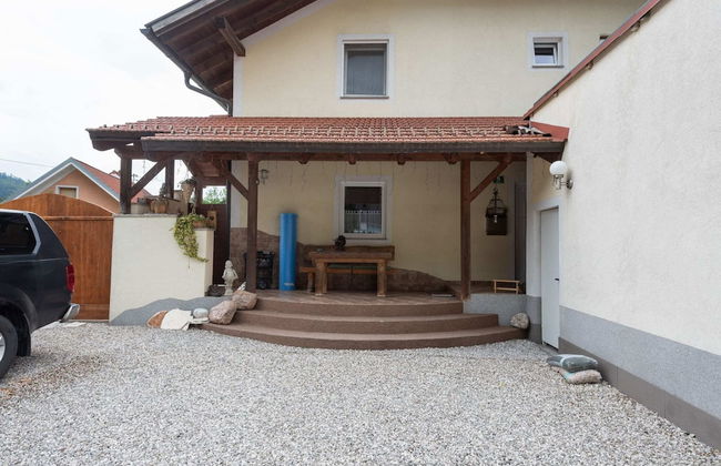 Modern Holiday Home in Pinsdorf With Garden - Foto 32