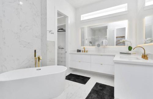 The Suite Spot! Downtown Skyline Views! Sleeps 12 - Foto 29