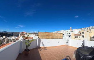 Casa Lidia, bonito y cómodo ático con rooftop privado, impresionantes vistas mar, montaña y jacuzzi - Foto 49