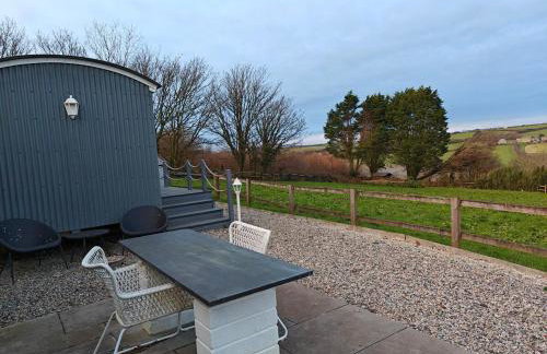 Luxury Countryside Shepherds Hut with Hot Tub - Foto 13