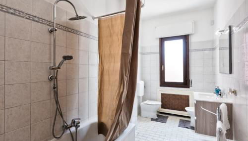 Venice Miramare Residence 1 - Photo 5, Shower