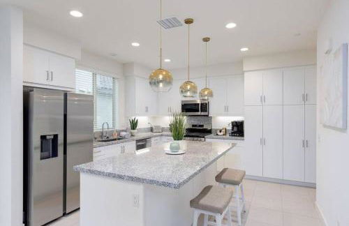 Near Coachella and Stagecoach Palm Springs , PGA resort Villa ,Golf, community pool, gym - Photo 10