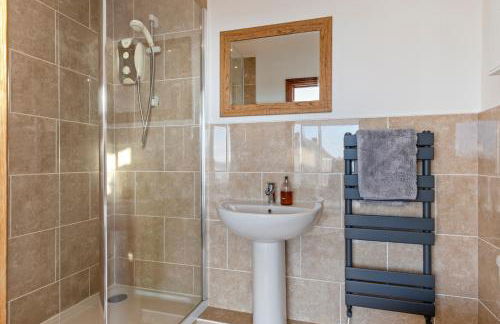 Swn Y Don - Modern Luxury Steps from Newgale Beach Bliss for up to 10 People - Foto 18
