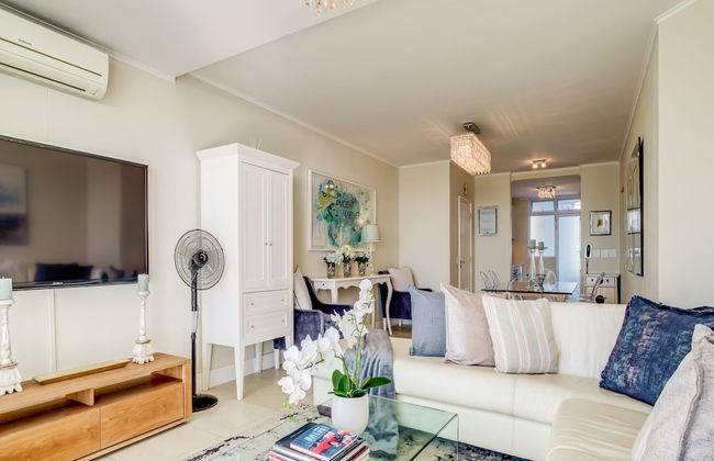 Aqua Views at the Waterclub in Cape Town - Photo 6