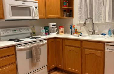 New house & furniture, calm neighborhood - Foto 18