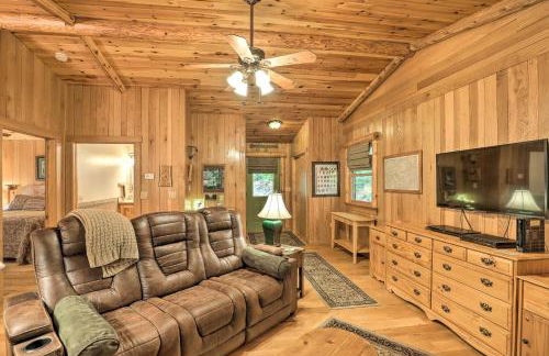 Fletcher Cabin Wraparound Deck and Pond Access - Foto 1