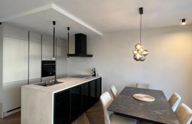 Apartment Touch The Sky Split - Photo 3