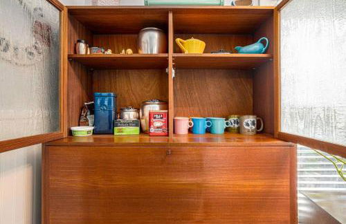 Beachy Bungalow! 2BD, King Bed - Foto 29