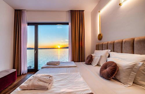 Luxury Villa Novita with Pool - Photo 50