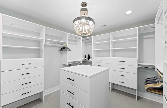 Take it to the Bank! by Avantstay New Pool + Hot Tub Sleeps 16 - Foto 27