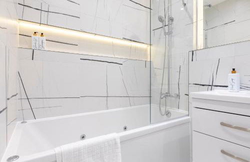 Palm Tree House Apartments - Photo 50