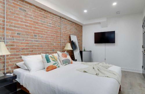 Sojourn Studio Cosmopolitan Pad 5 Min from Metro - Foto 8