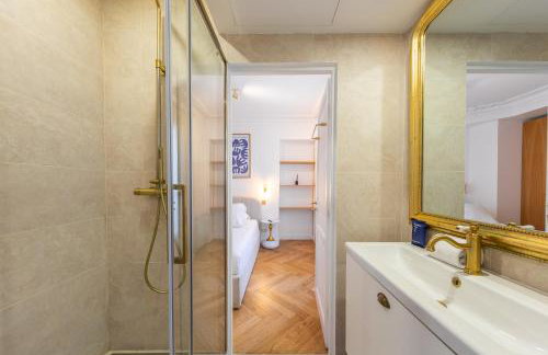 Le Marais - Iconic Penthouse with Balcony - Foto 32