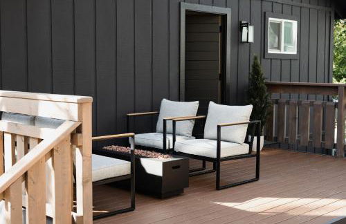 Modern Designer Cabin, Newly Renovated, EV Charger, Arcade, Kids Bunkbed, Minutes to Lake Arrowhead and Lake Gregory - Foto 12