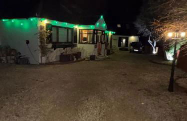 Detached property, beams, hot tub large garden - Photo 9