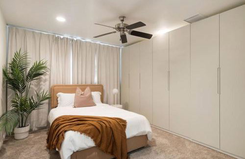 Sunlit Oasis with Heated Pool and Jacuzzi 20 minutes to Disneyland - Foto 25