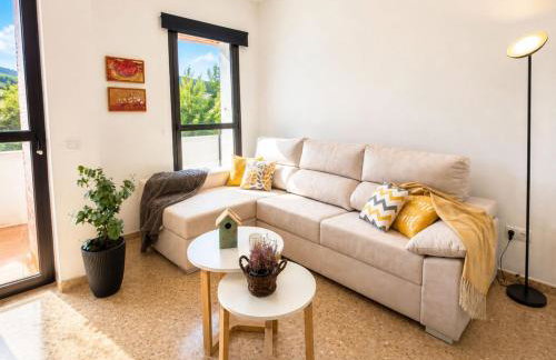 Coqueto Apartamento en Alcalá de la Selva, parking privado, terraza y vistas by Family Homes - Foto 6
