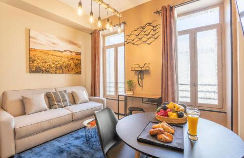 ADIRA Résid'Marseille Vieux-port 2 étoiles - Foto 3