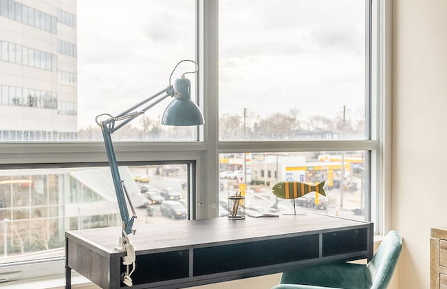 Modern Apartments in North York - Photo 10