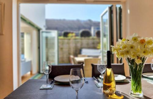 Point View - Award Winning Apartments with Private Hot Tub & Parking - Foto 28