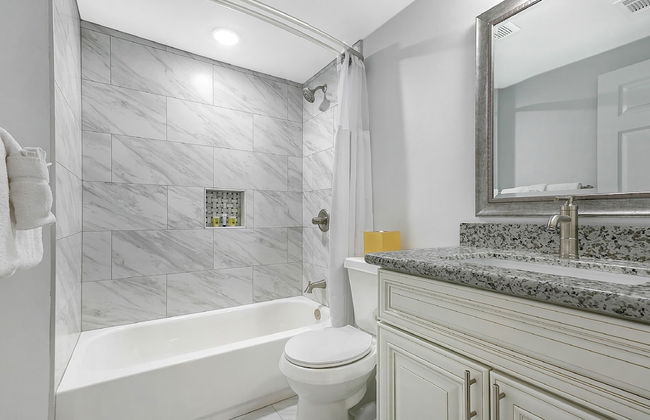 Spacious 5 Bedroom Near Magazine St & Uptown - Foto 25