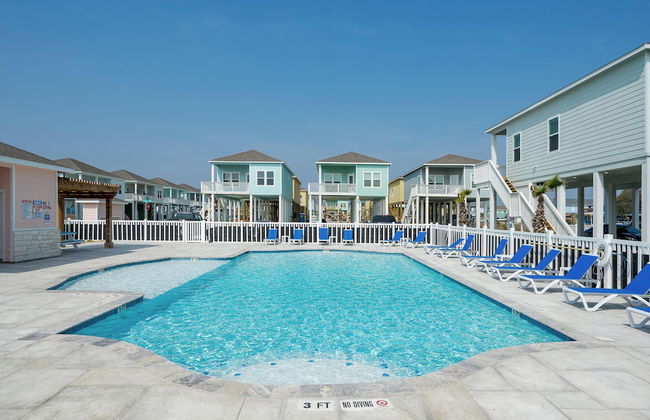 Pelican's Perch by Miss Kitty’s - Photo 8