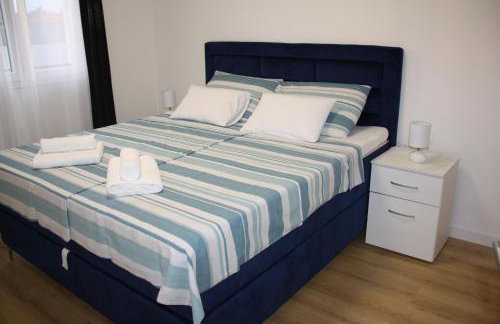 MEL'S HOUSE - Photo 32