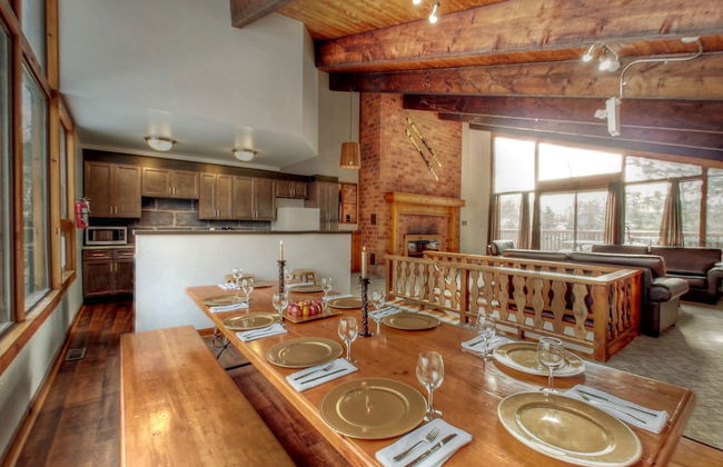 Spacious 8 bdrm Cottage with Private Beach Access, BBQ, Hot Tub, Sauna, Pet friendly - Foto 1