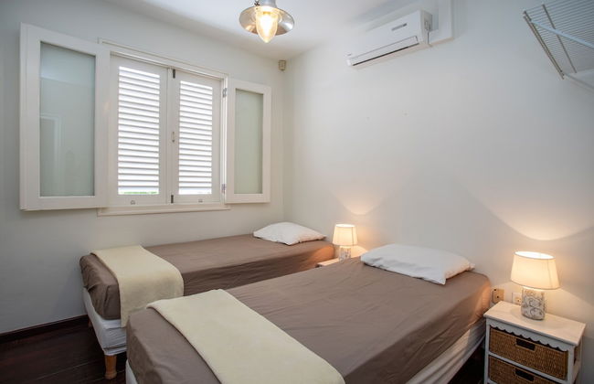 Atlantis Beach House - Photo 5