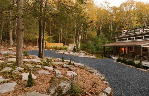Secluded Catskills 3BR with Hot Tub & Roof Deck - Foto 42