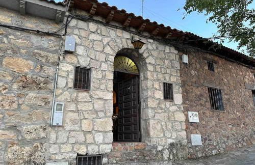 Bodega típica en El Molar sin camas ni dormitorios para celebraciones durante el día - Foto 1