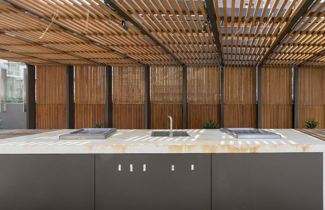 Modern Apartment in Darling Harbour - Photo 10