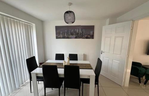 Family Friendly Modern 4BD House - Foto 21