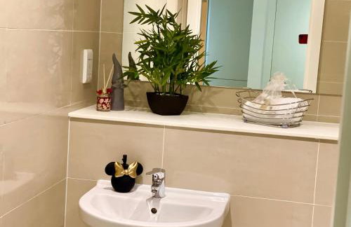 Urban Heaven with free parking - Photo 15