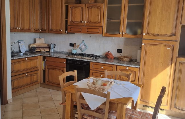 1-bed Apartment Abruzzo, Italy 15 Minutes to sea - Foto 5