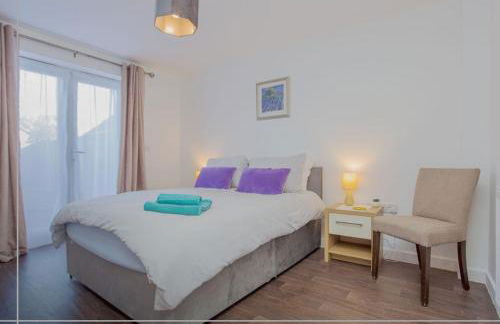 Large Family House - 5 Beds, 3 Baths, Full Kitchen - Foto 10