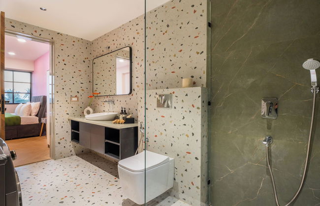 ELIVAAS Kamerios Brisa 1BHK with Jacuzzi - Photo 27