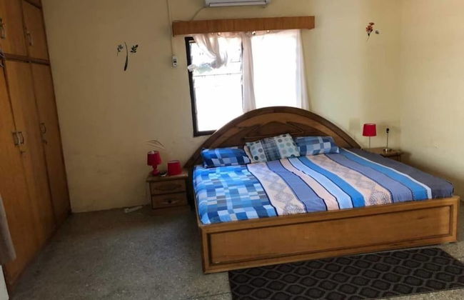 3 Bed House Sleeps 6 - Parking, Wifi, Generator - Foto 6