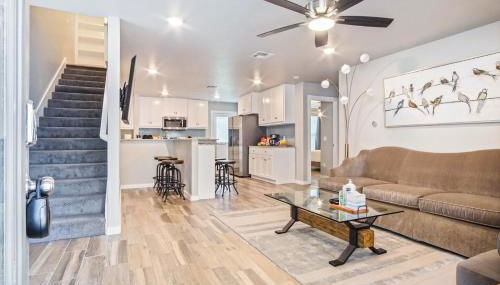 5BR Home Hot tub, fenced backyard #CO - Foto 2