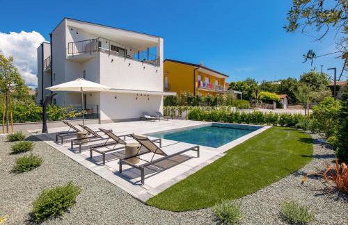 Apartmani Vila Mara M 2 i M 3 heated pool - Foto 9