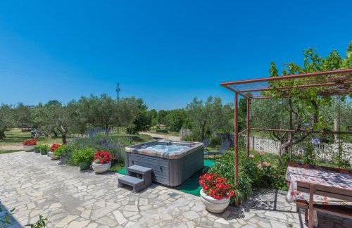 Ferienhaus Zora with Whirlpool - Foto 23