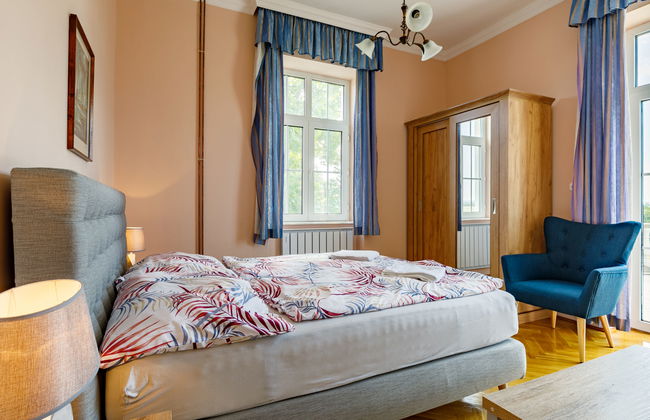 10 bedroom House in Fonyód with private pool and garden - Photo 9