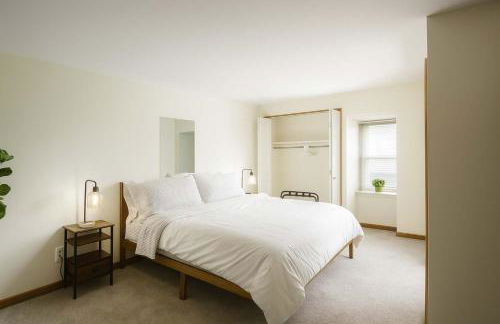 Soulard River-View Loft - 2 King BR - Parking - Foto 18